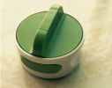 Compact Can Opener Easy Twist Release Portable Space-Saving Manual Stainless Steel Blade Kitchen Gadget Tool - green